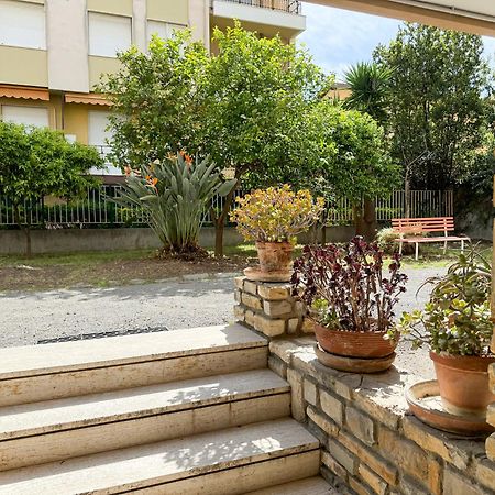 Casa Febo, In Centro Con Parcheggio Privato A 200 Mt Dal Mare Hotel Bordighera Eksteriør billede