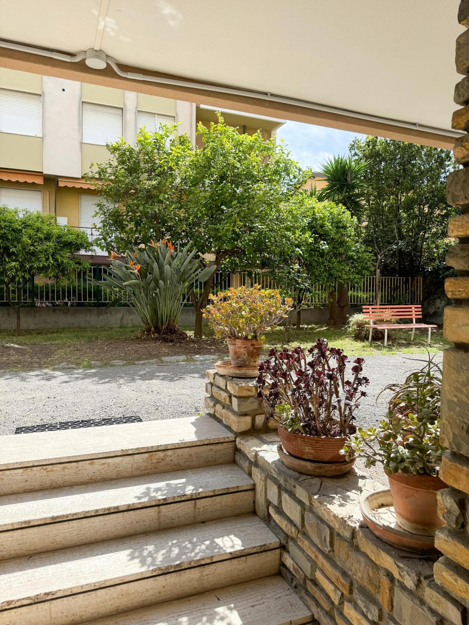 Casa Febo, In Centro Con Parcheggio Privato A 200 Mt Dal Mare Hotel Bordighera Eksteriør billede