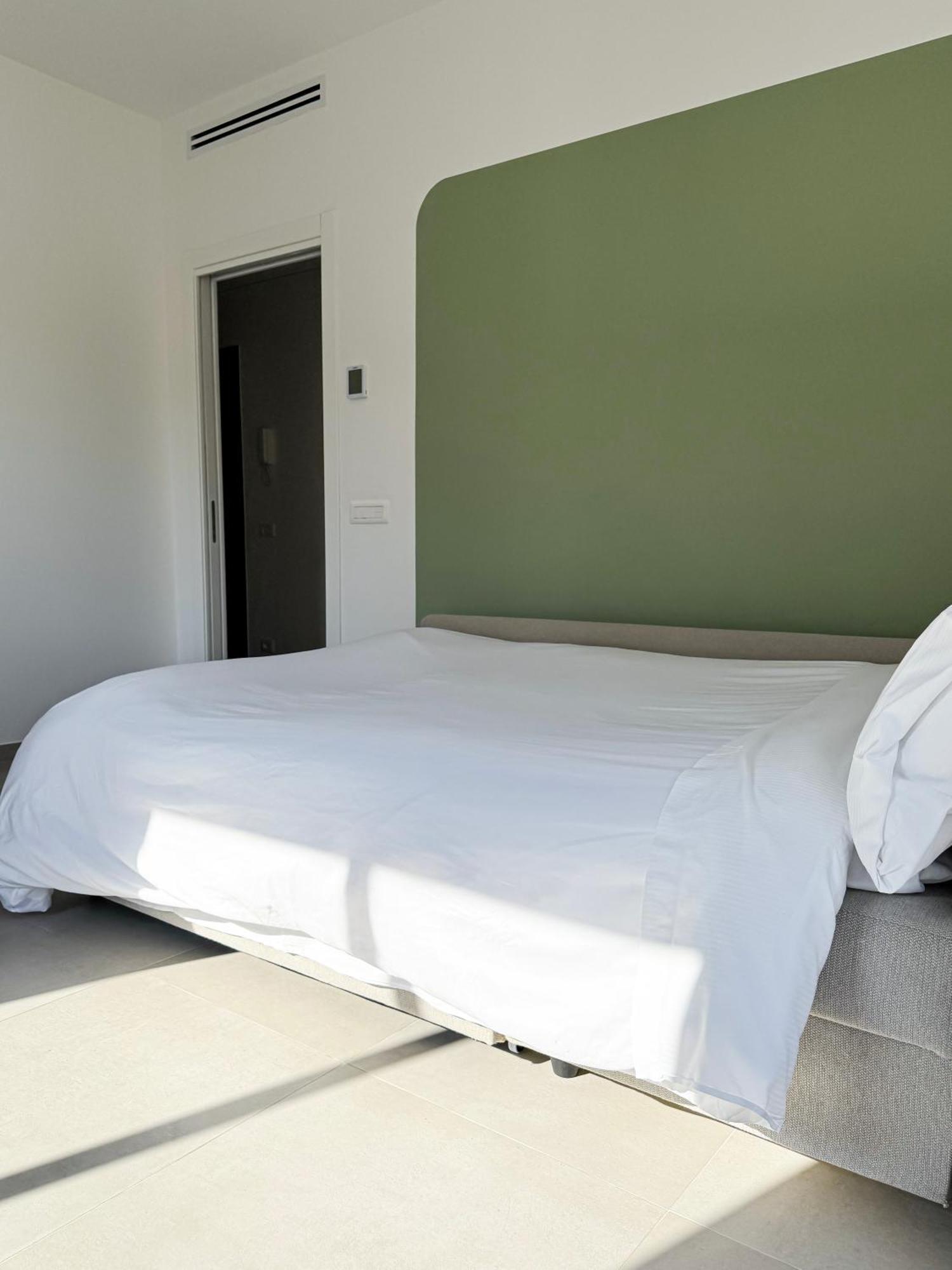 Casa Febo, In Centro Con Parcheggio Privato A 200 Mt Dal Mare Hotel Bordighera Eksteriør billede
